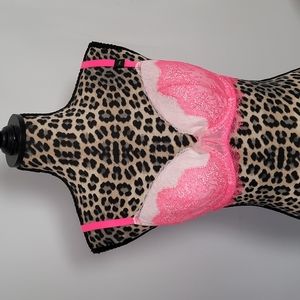 NWT VS 34D Lined Underwire Bra